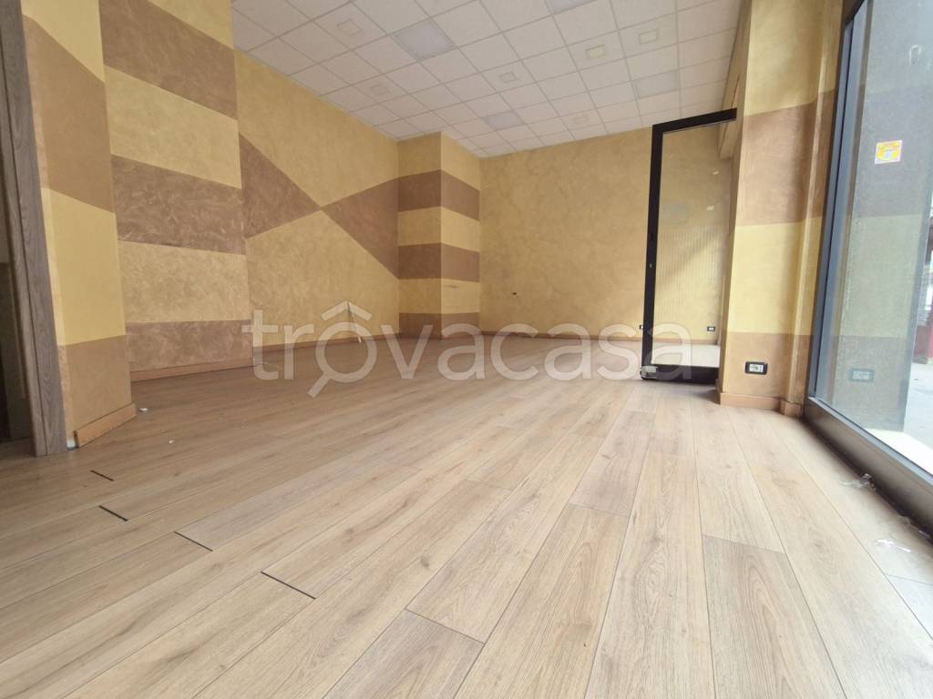 negozio in affitto a Torino in zona Santa Rita