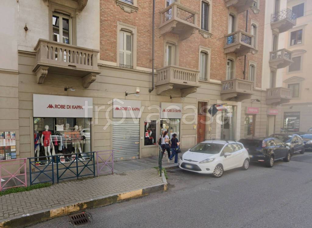 negozio in affitto a Torino in zona Cenisia