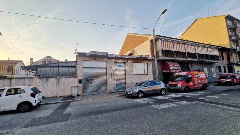 locale commerciale in affitto a Torino in zona Pozzo Strada
