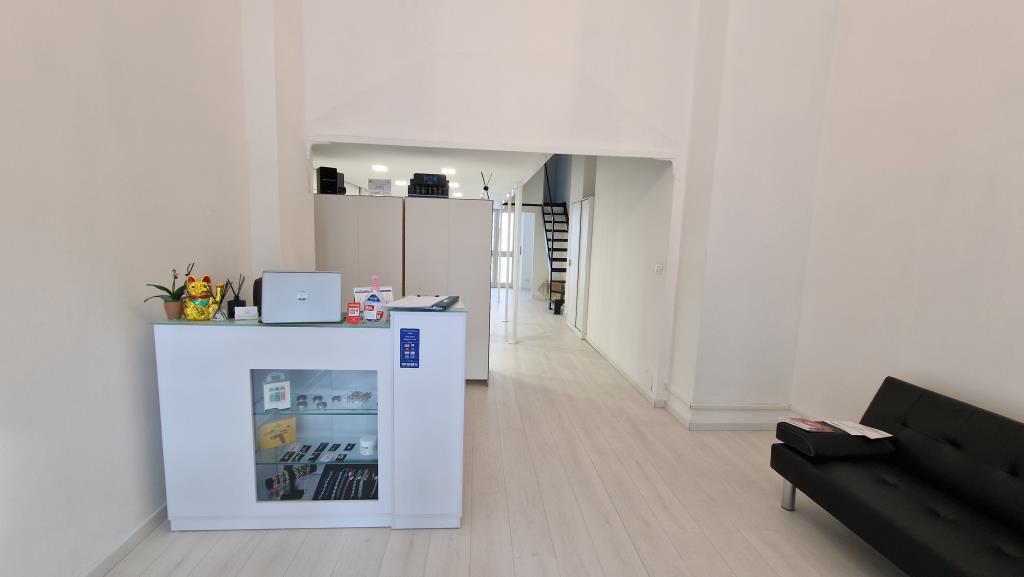 negozio in affitto a Torino in zona Cit Turin