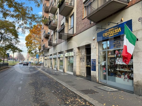 negozio in affitto a Torino in zona Cenisia