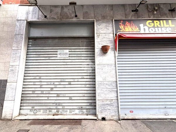 negozio in affitto a Torino in zona Lucento