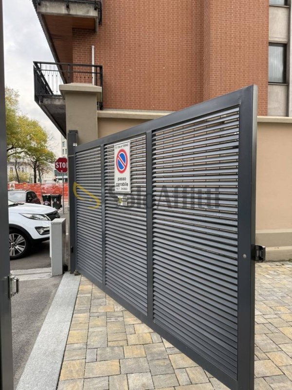 locale di sgombero in affitto a Torino in zona Pozzo Strada