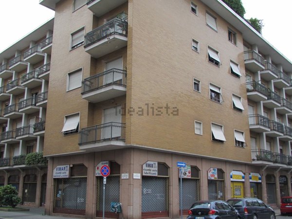 locale commerciale in affitto a Torino in zona Campidoglio