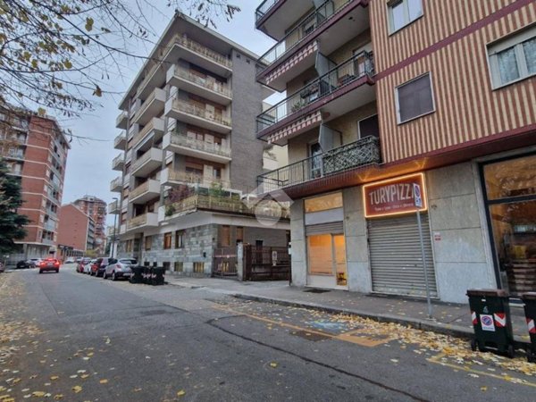 negozio in affitto a Torino in zona Pozzo Strada
