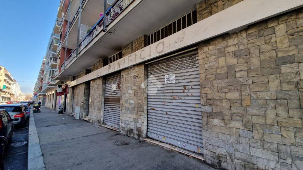 negozio in affitto a Torino in zona Pozzo Strada
