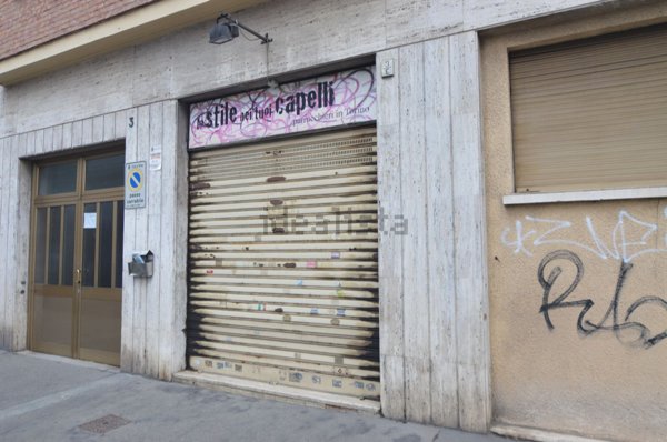 locale commerciale in affitto a Torino in zona Borgo San Paolo
