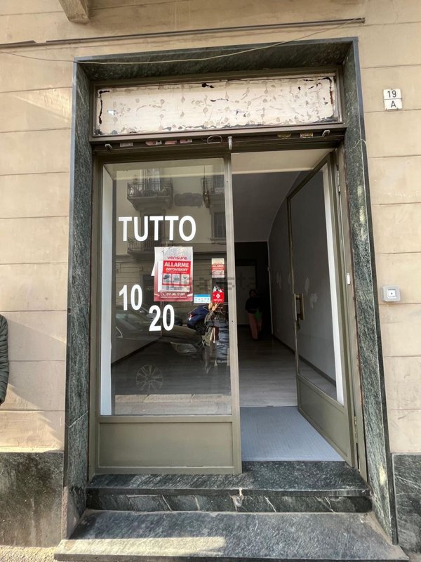 negozio in affitto a Torino in zona Centro Storico