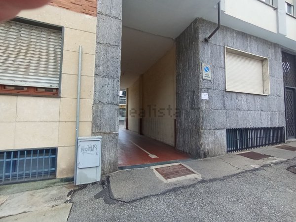 casa indipendente in affitto a Torino in zona Rosa