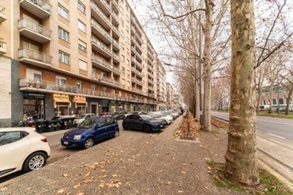 negozio in affitto a Torino in zona Filadelfia