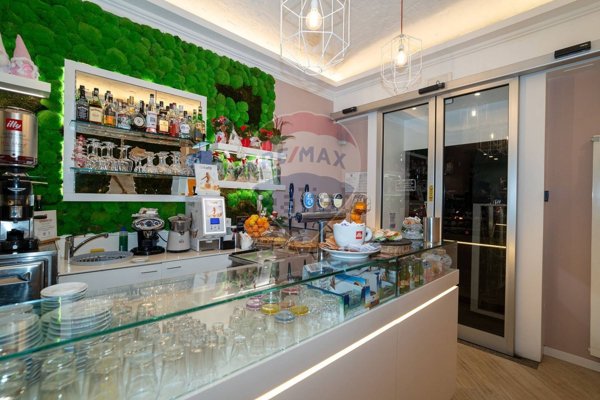 negozio in affitto a Torino in zona Cenisia