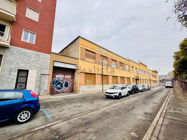 locale commerciale in affitto a Torino in zona Filadelfia