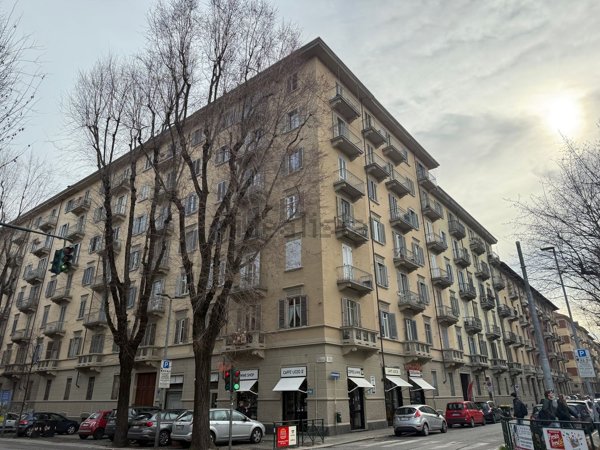 negozio in affitto a Torino in zona San Salvario