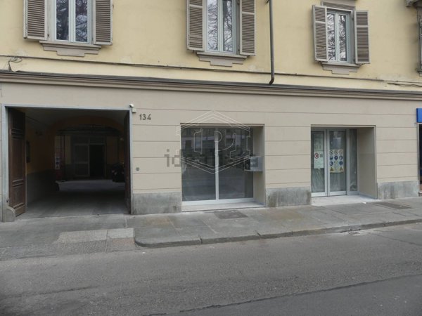 locale di sgombero in affitto a Torino in zona Aurora