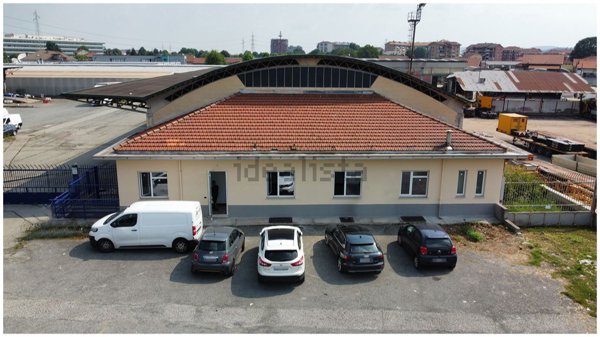 capannone in affitto a Torino in zona Barca