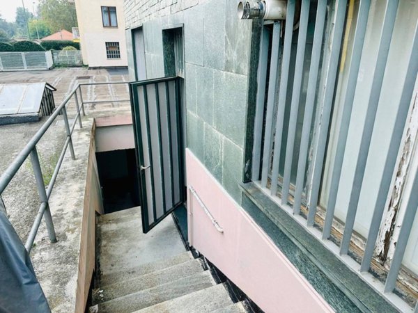 locale commerciale in affitto a Torino in zona Rosa