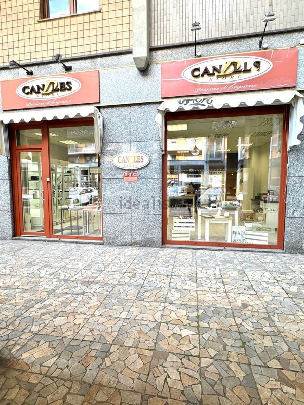 negozio in affitto a Torino in zona Mirafiori Sud