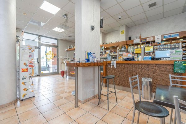 locale commerciale in affitto a Torino