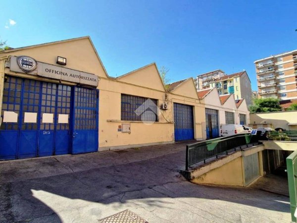 locale commerciale in affitto a Torino in zona Borgo San Paolo