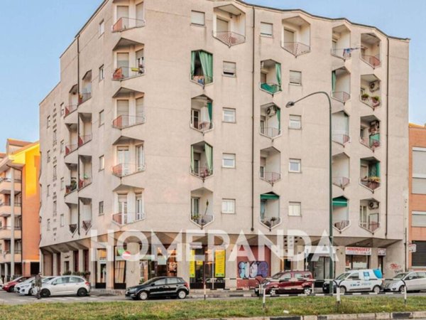 negozio in affitto a Torino in zona Parella