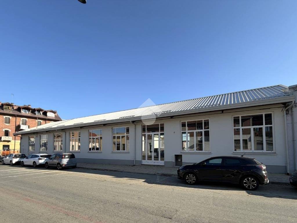 locale commerciale in affitto a Torino in zona Borgata Vittoria