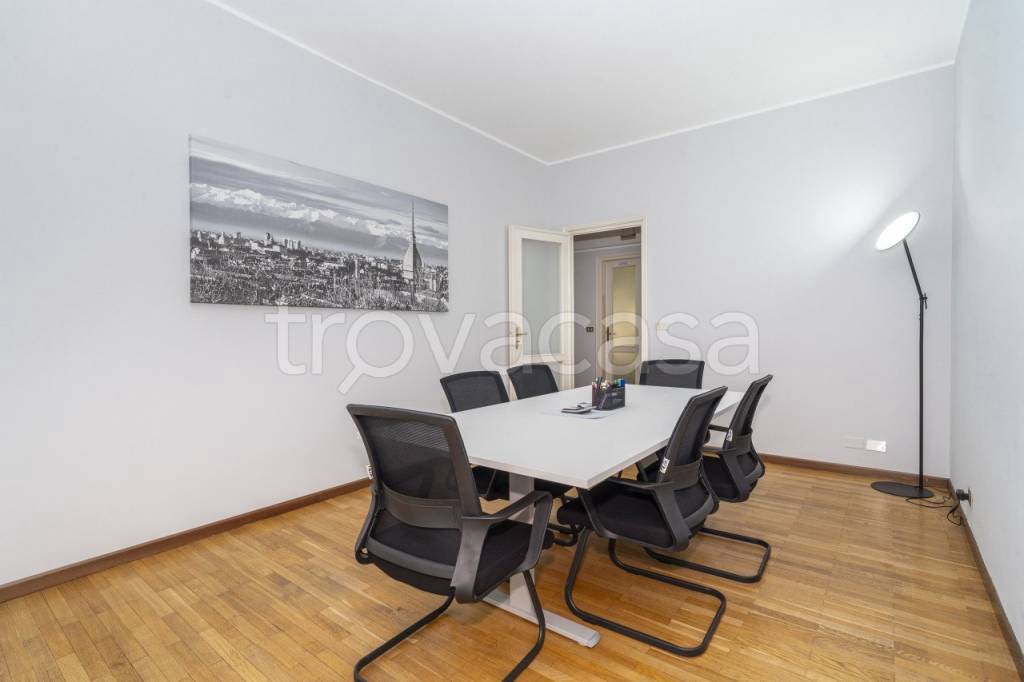 ufficio in affitto a Torino in zona Rosa