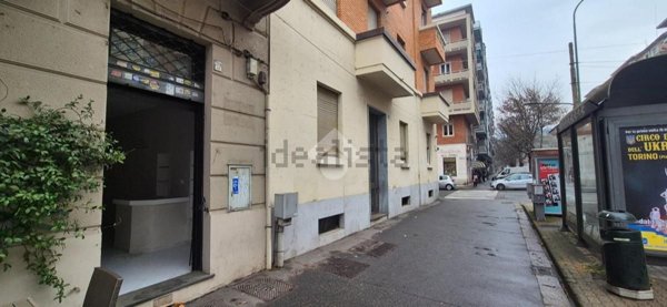 locale commerciale in affitto a Torino in zona Vanchiglia