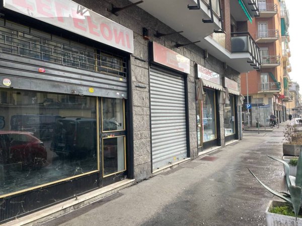 negozio in affitto a Torino in zona Rebaudengo