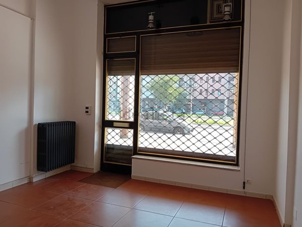 negozio in affitto a Torino in zona Lucento