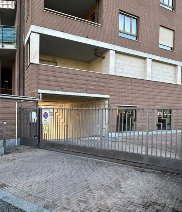locale di sgombero in affitto a Torino in zona Pozzo Strada