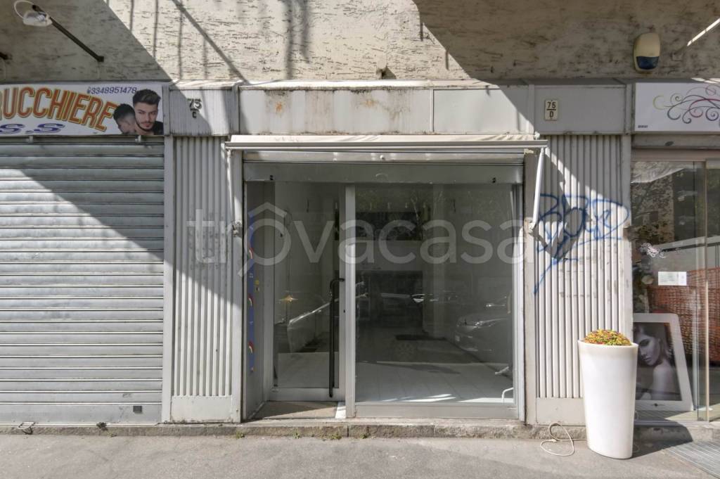 negozio in affitto a Torino in zona Parella