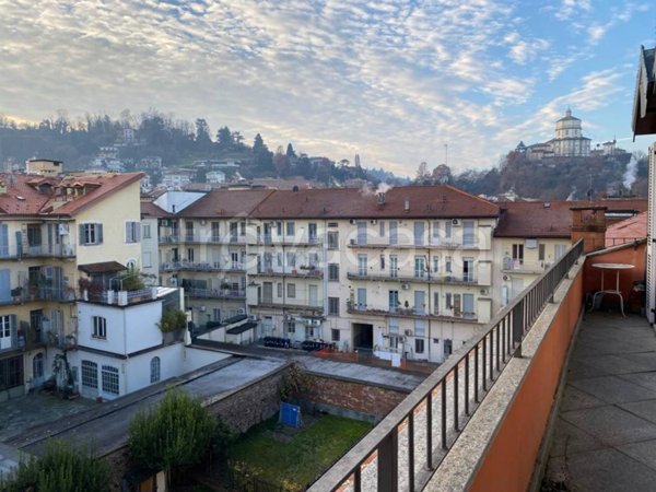 appartamento in affitto a Torino in zona Centro Storico