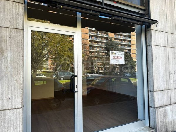negozio in affitto a Torino in zona Mirafiori Nord
