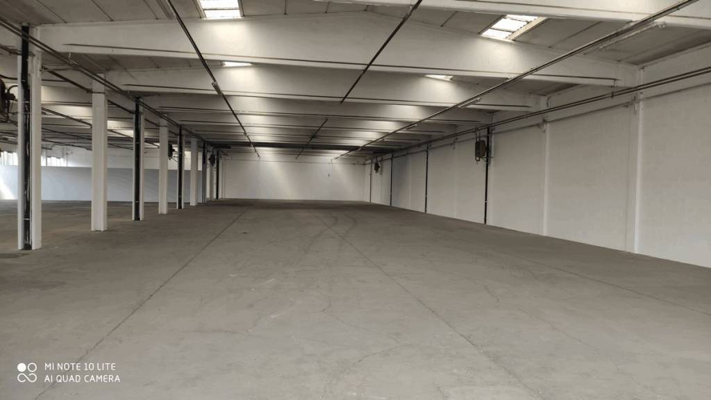 locale commerciale in affitto a Torino in zona Falchera