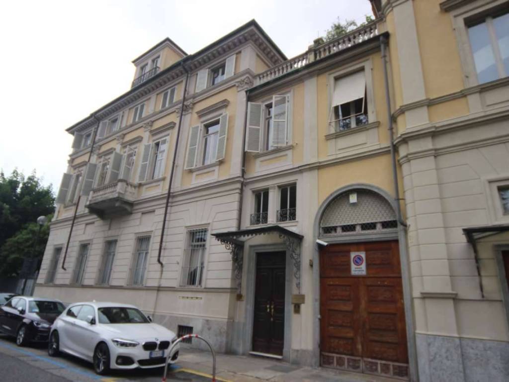 appartamento in affitto a Torino in zona Crocetta