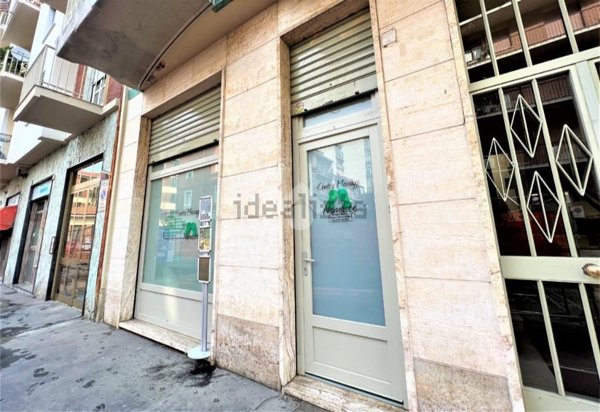 negozio in affitto a Torino in zona Borgata Vittoria