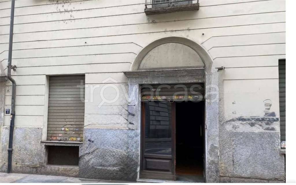 negozio in affitto a Torino