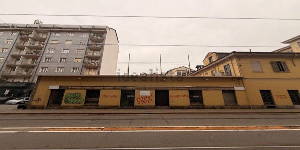 locale commerciale in affitto a Torino