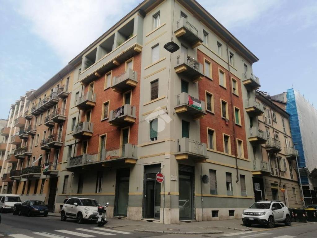 negozio in affitto a Torino in zona San Salvario