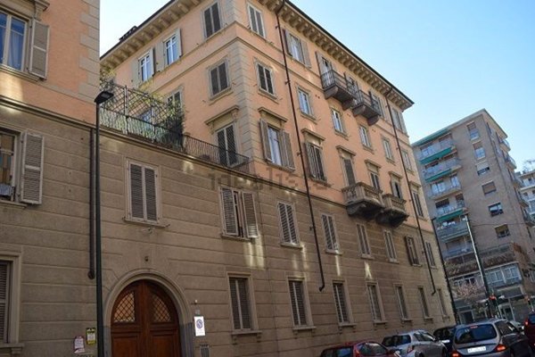 appartamento in affitto a Torino in zona Crocetta