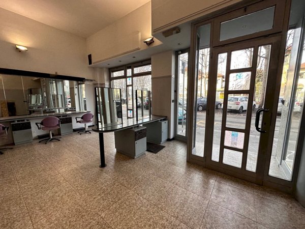 negozio in affitto a Torino in zona Filadelfia