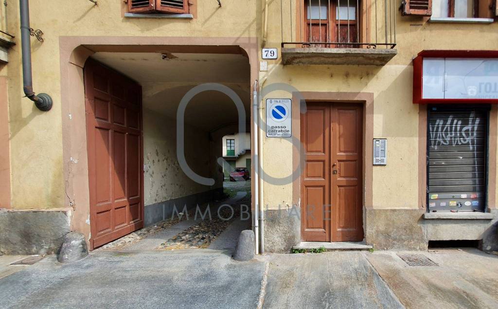 locale di sgombero in affitto a Torino in zona Rosa