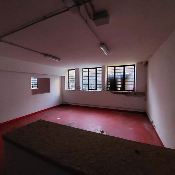 locale di sgombero in affitto a Torino in zona Parella