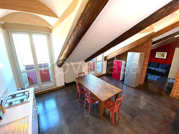 appartamento in affitto a Torino in zona Cit Turin