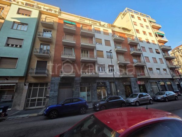 negozio in affitto a Torino in zona Parella