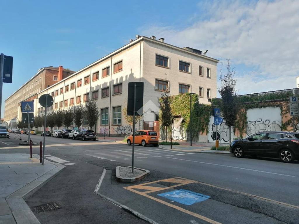 negozio in affitto a Torino in zona San Salvario