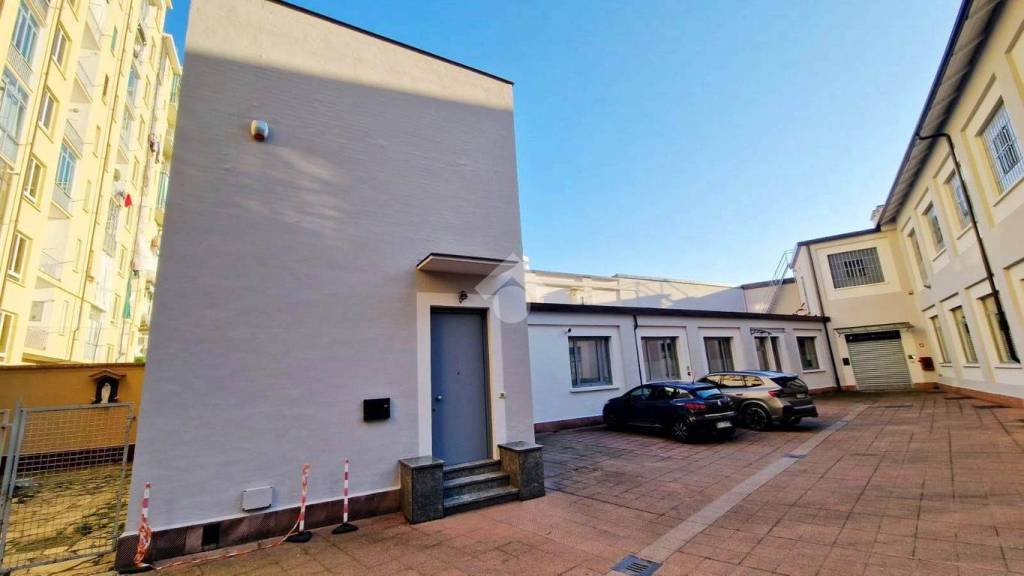 negozio in affitto a Torino in zona Cenisia