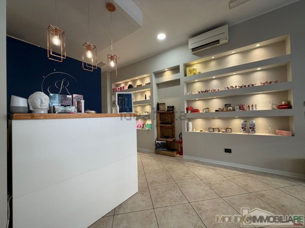 locale commerciale in affitto a Torino in zona Millefonti