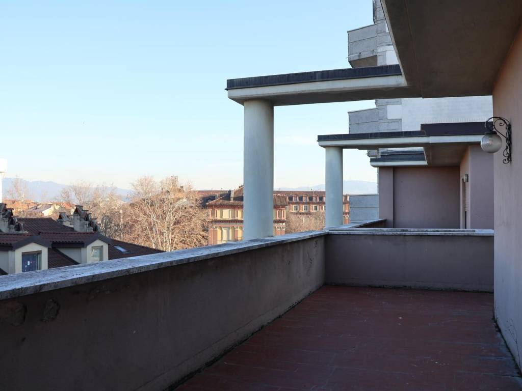 appartamento in affitto a Torino in zona Cit Turin