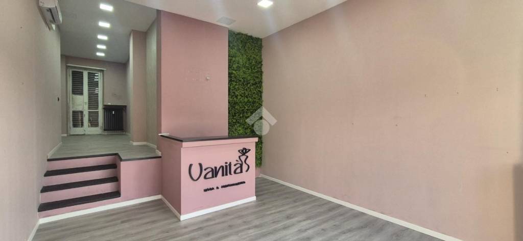 negozio in affitto a Torino in zona Rebaudengo